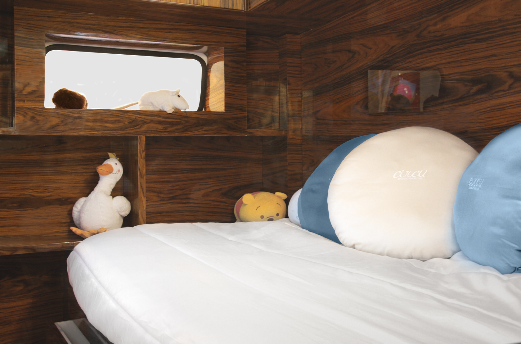 Niebieski zestaw sypialniany Traveler’s Caravan