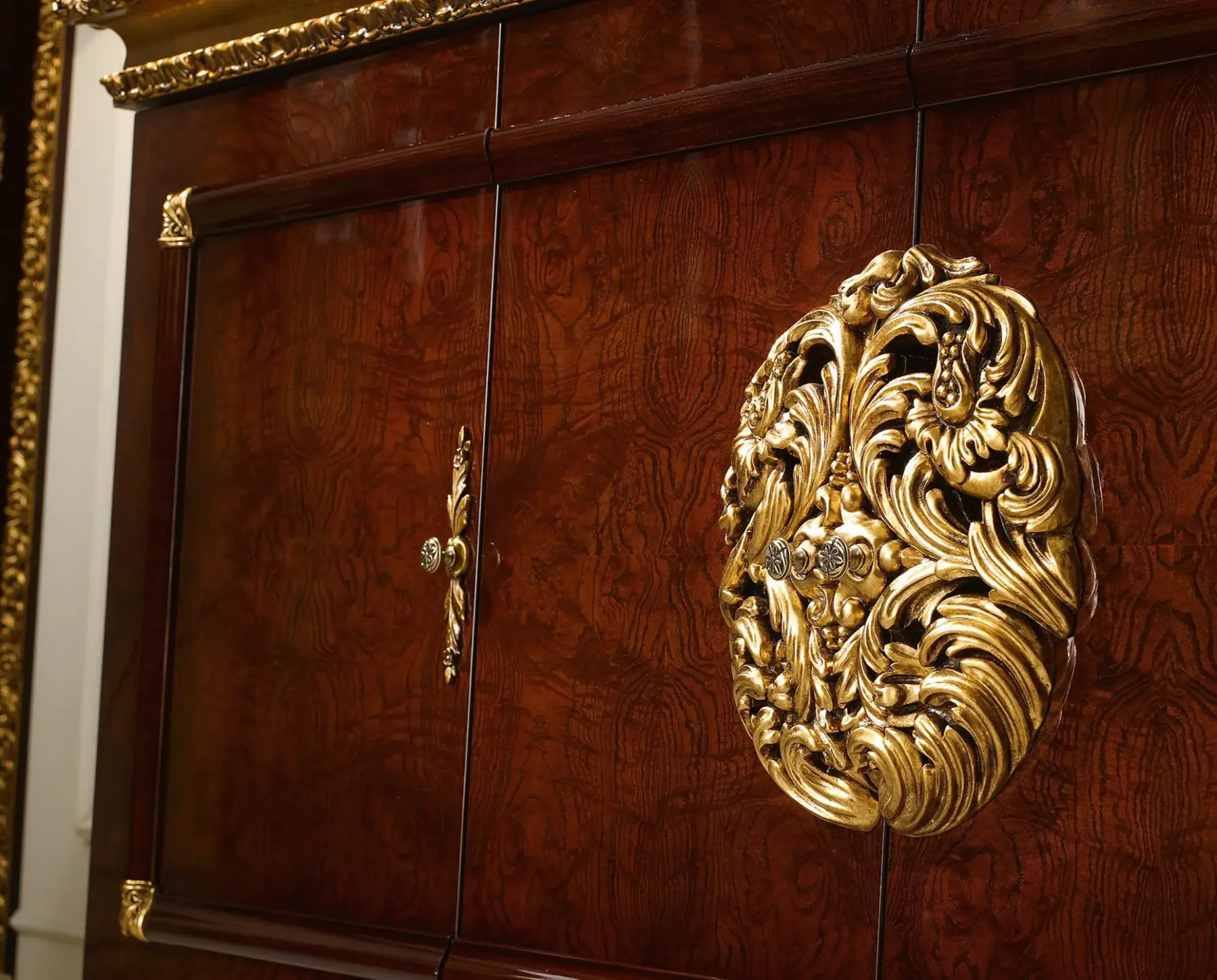 Klasyczny kredens Royal