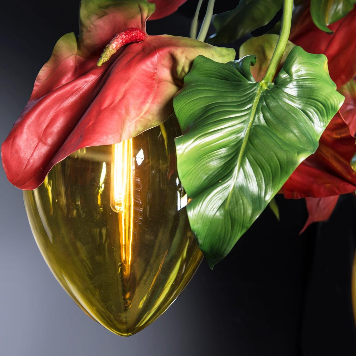Ciemny żyrandol Anthurium
