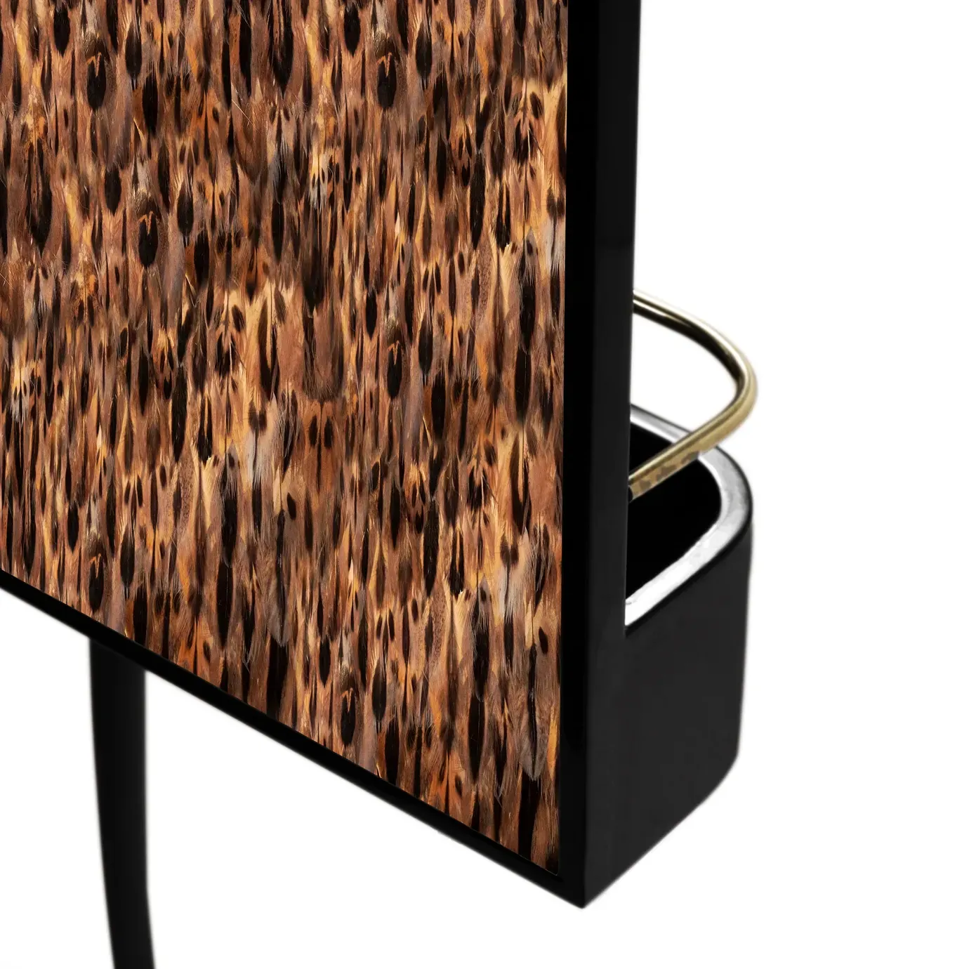 Szafka barowa Allure ze złotymi piórami