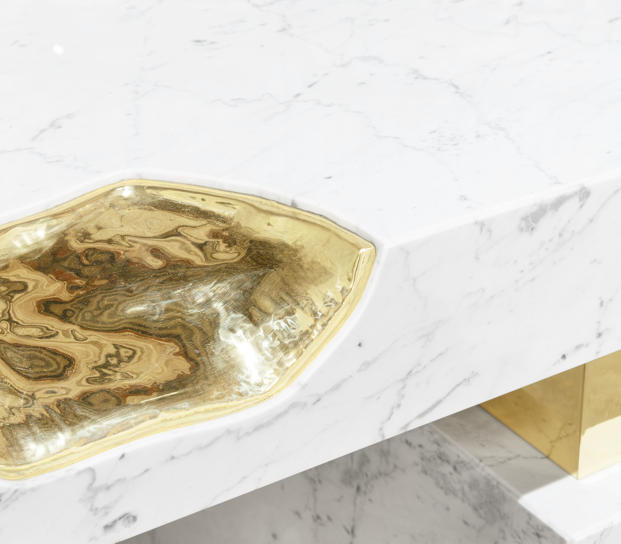 Biurko Dominion z marmuru Estremoz