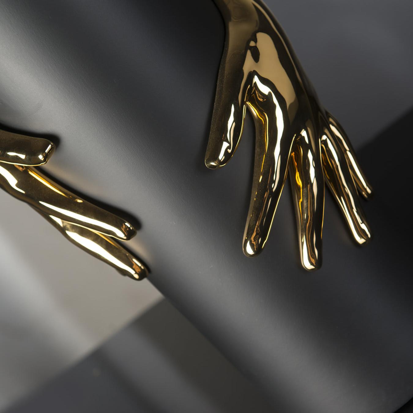 Wazon Hands