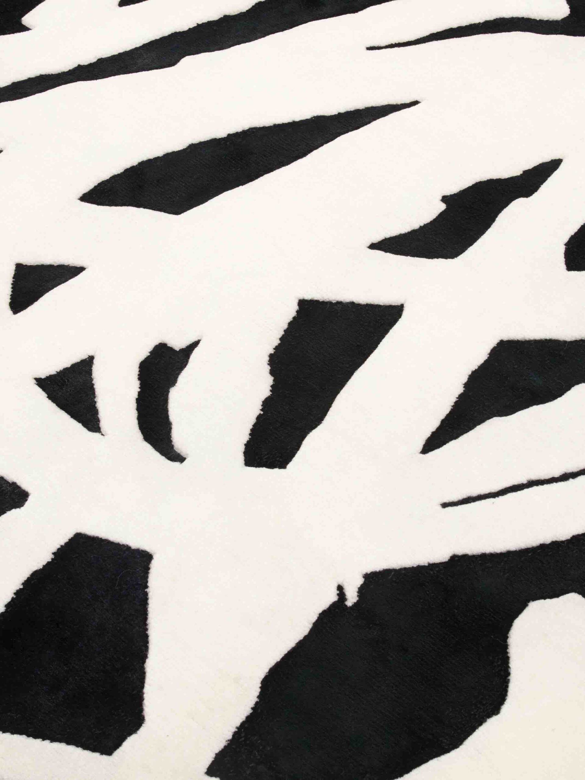 Dywan Ripped Teared And Punked