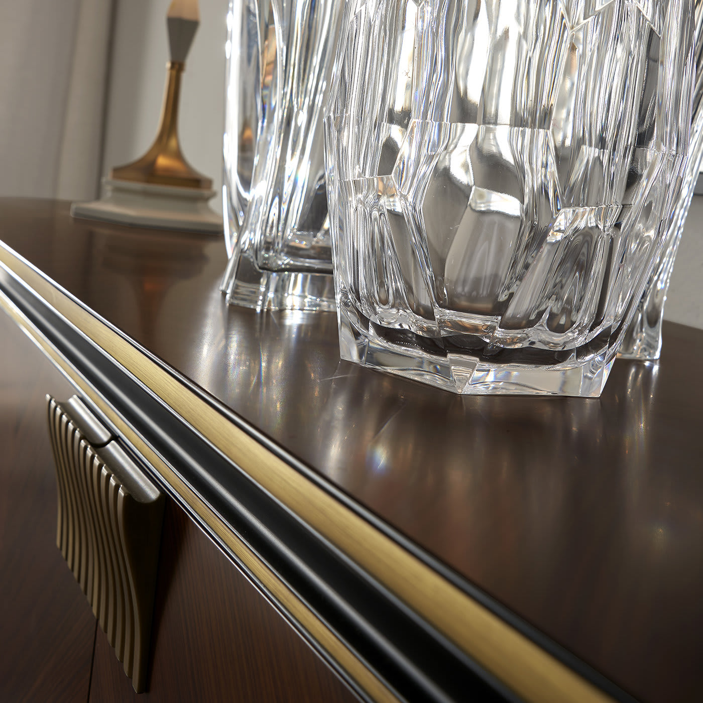 Włoski kredens Rosewood | Konfiguracja: Z lustrem