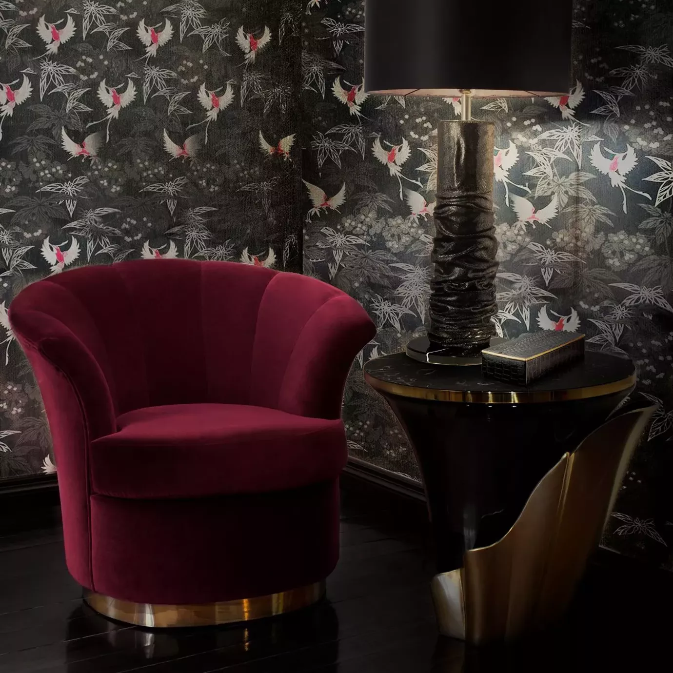 Stolik boczny Solstice z postarzanego złota