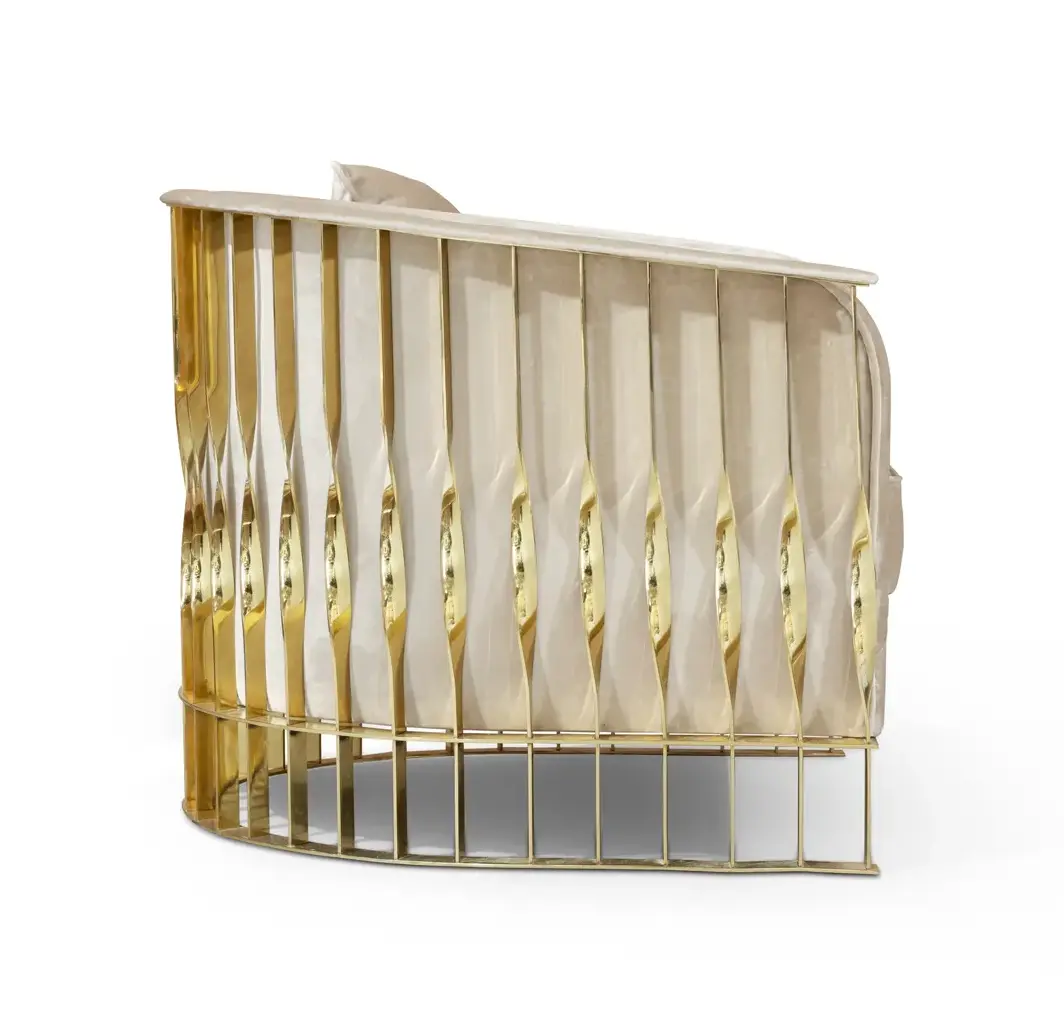 Fotel Solene z polerowanego mosiądzu