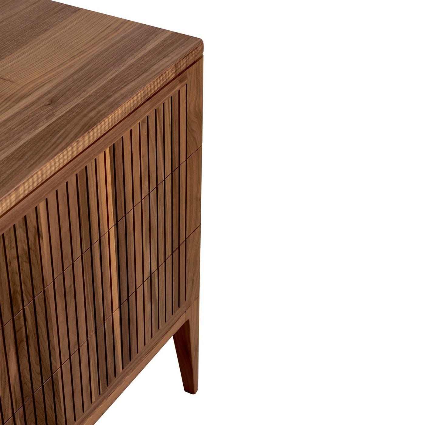 Brązowa komoda Eleva