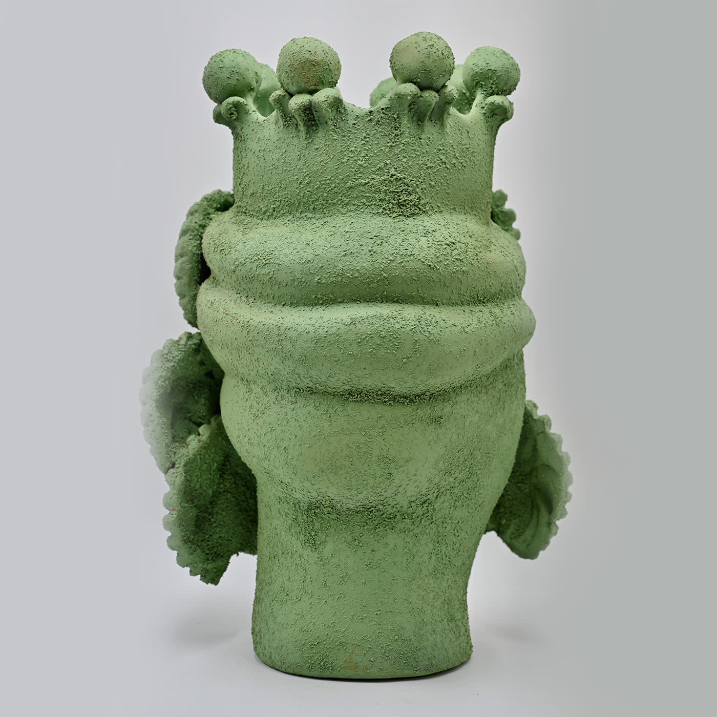 Limonkowa rzeźba Głowa Maura