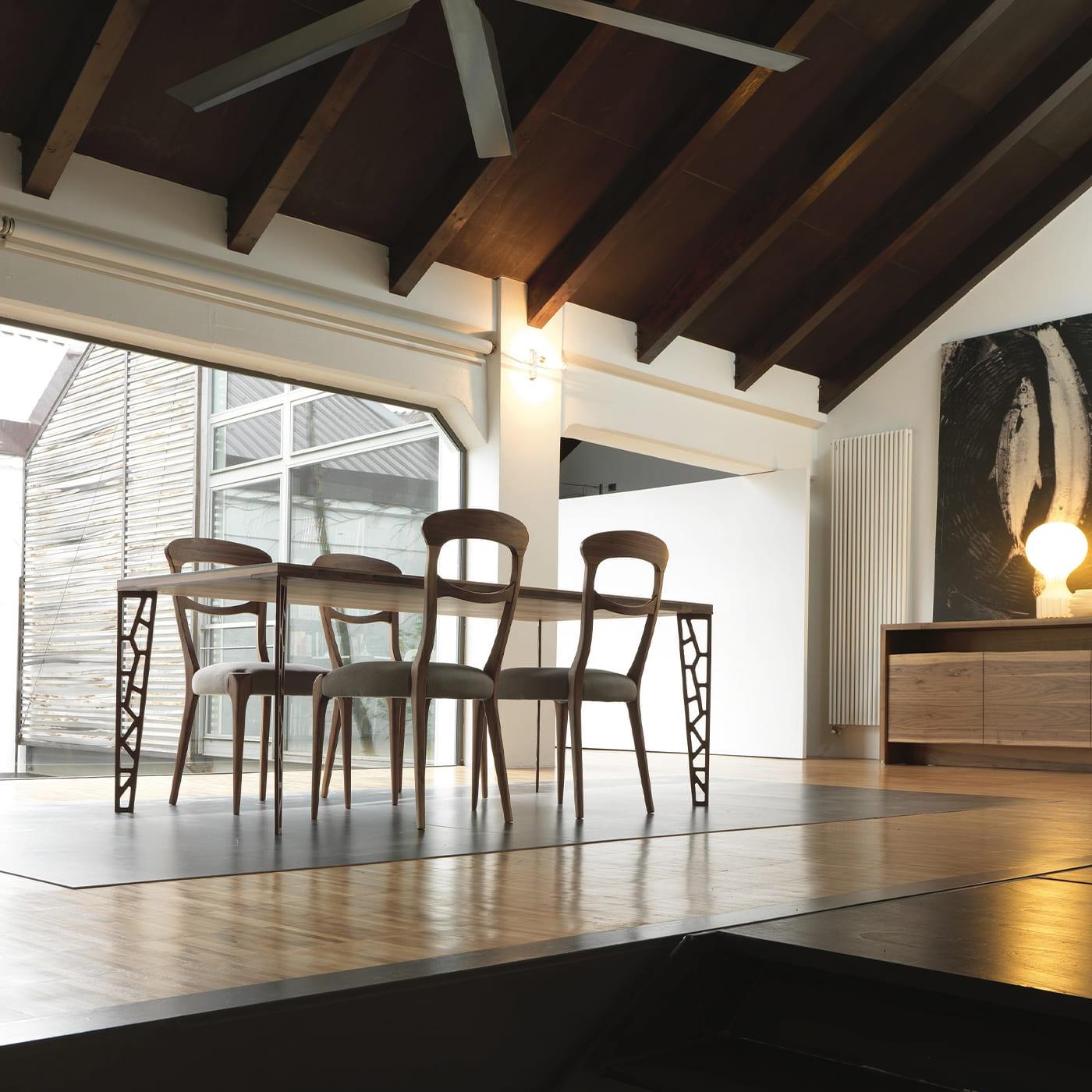 Brązowy kredens Puraforma