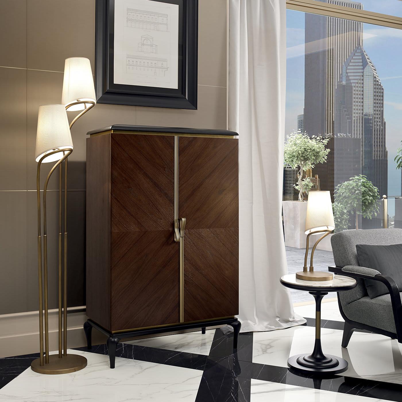 Szafka Dilan z włoskim wykończeniem