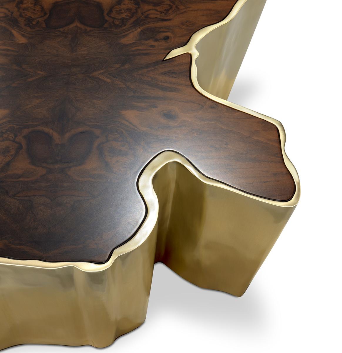 Stolik kawowy z naturalną krawędzią