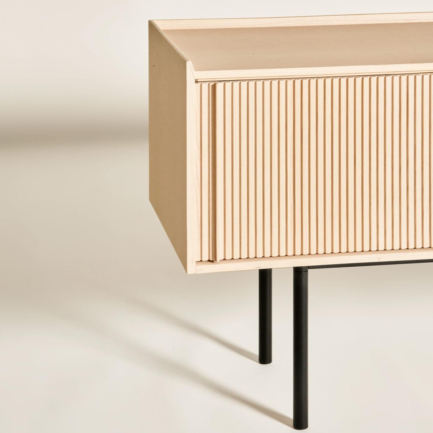 Wysoki naturalny kredens Sipario, 2-drzwiowy