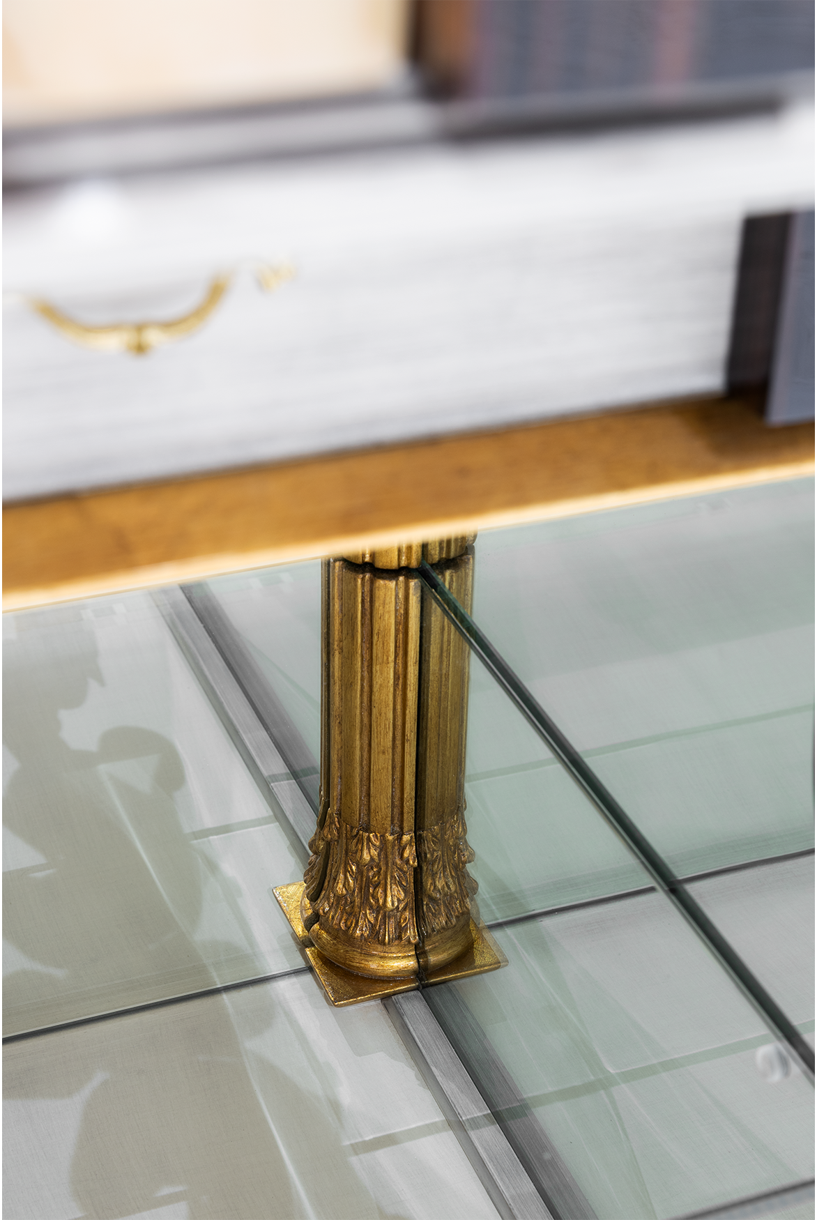 Szary kredens Trafalgar