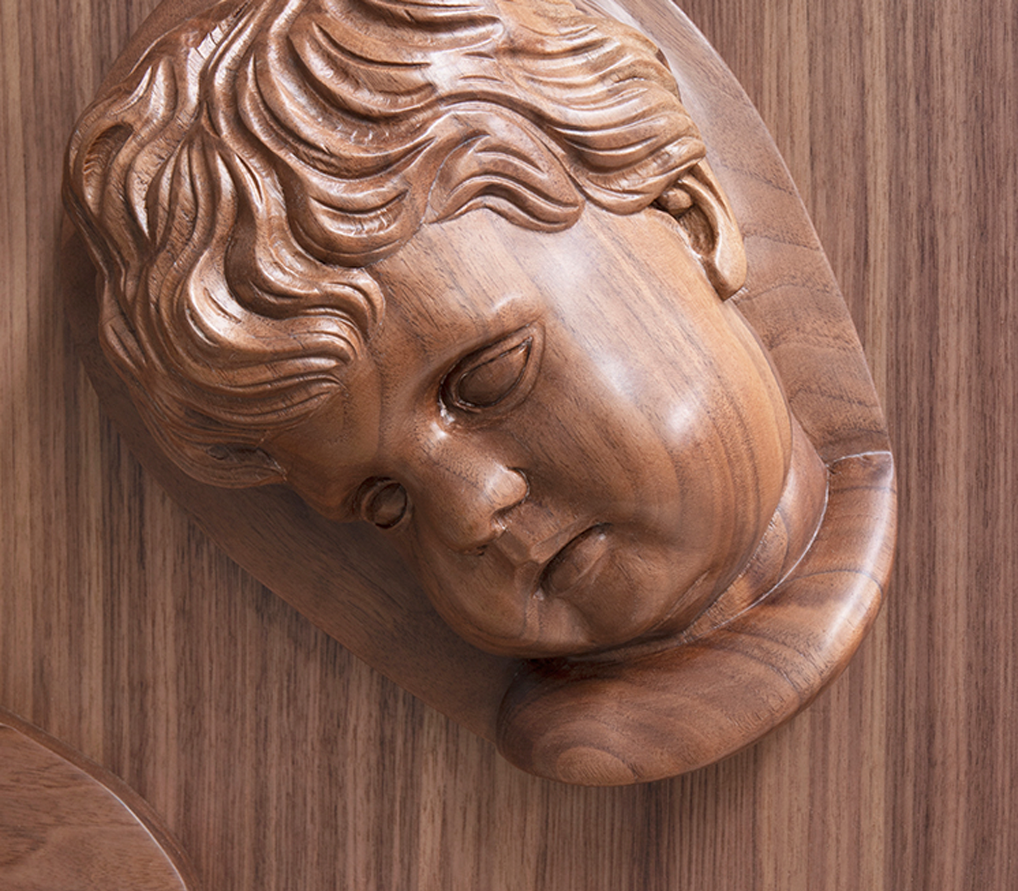 Komoda Valiant z orzecha włoskiego