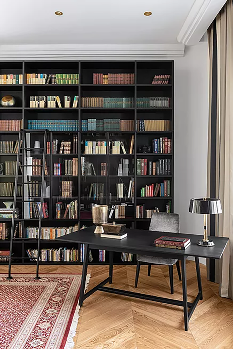 Kinkiet Legend Wall - 5