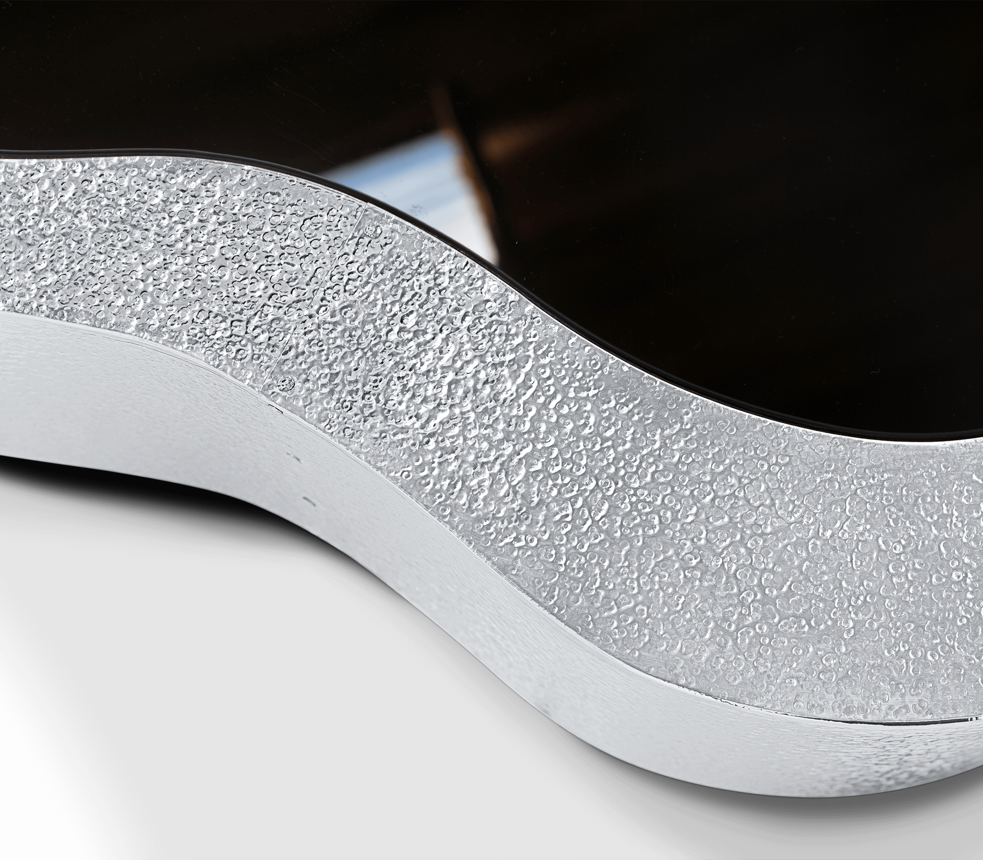 Zestaw stolików Crest z młotkowanej stali nierdzewnej