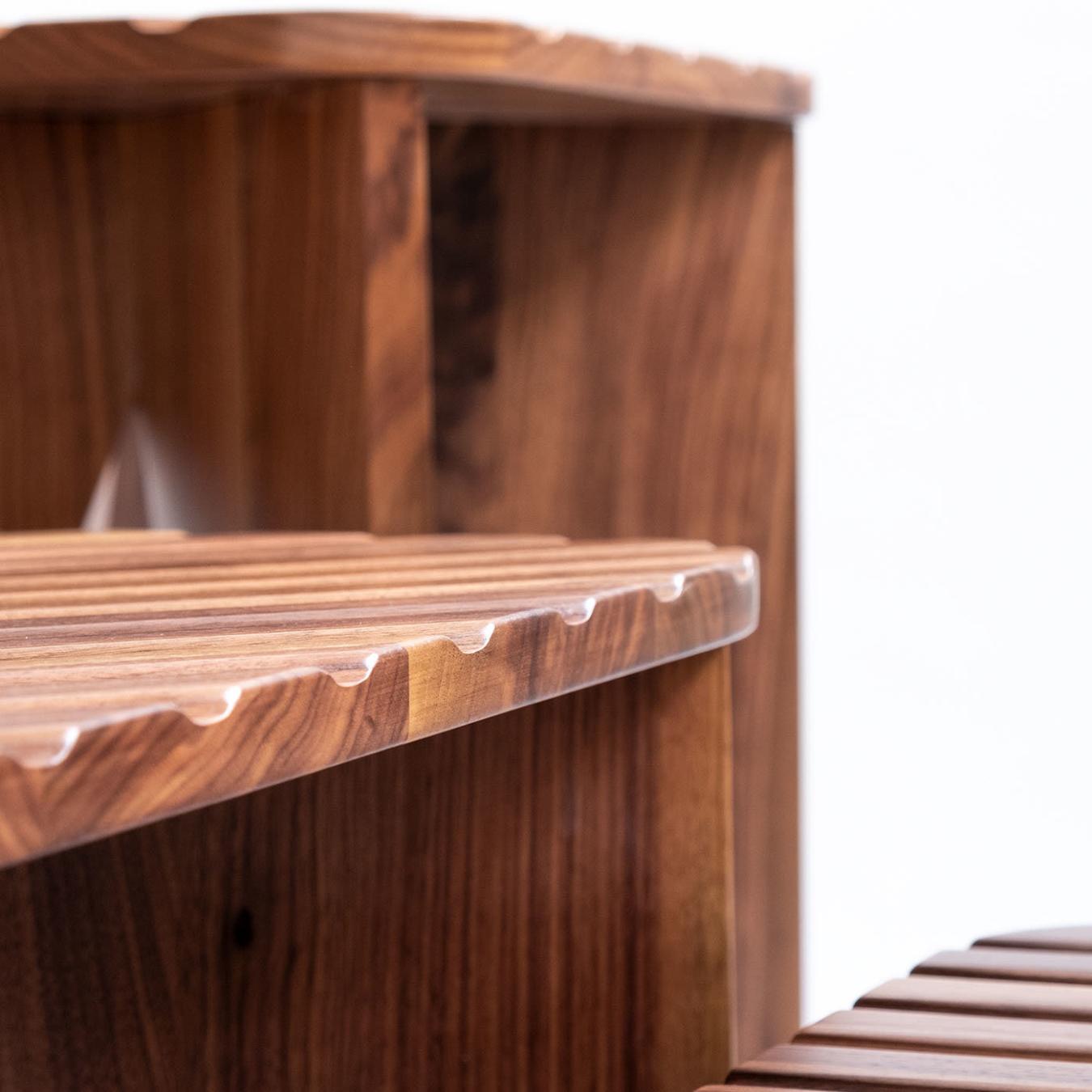 Mały Niski Drewniany Stolik