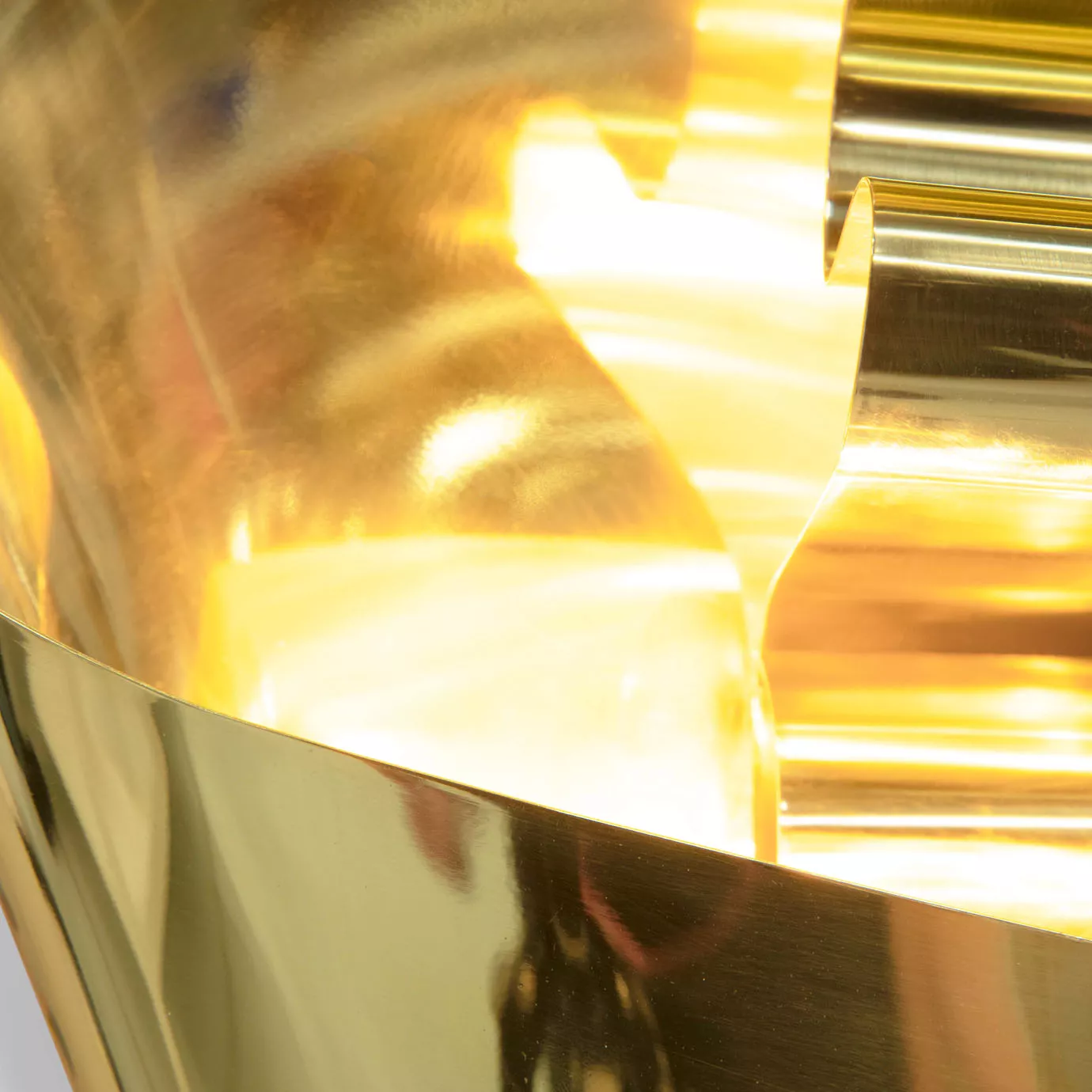 Kinkiet Neurotic Sculpture