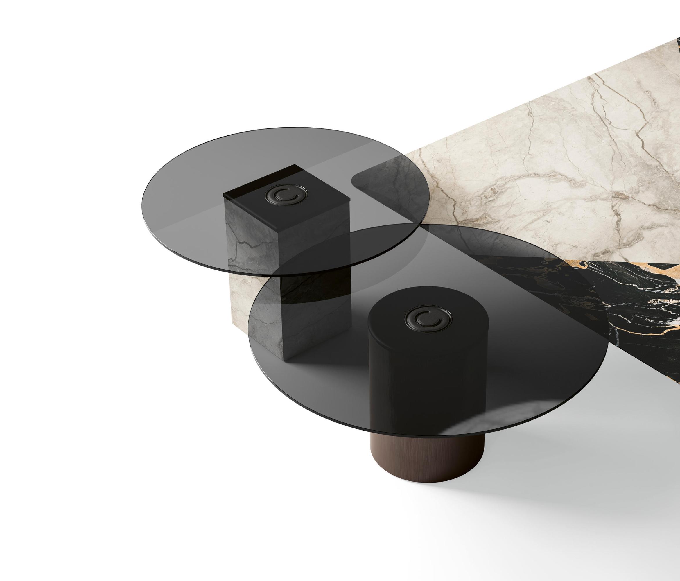 Duży unikalny stolik kawowy