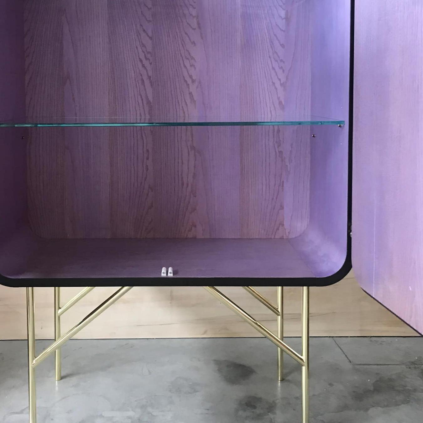 Współczesna Drewniana Szafka