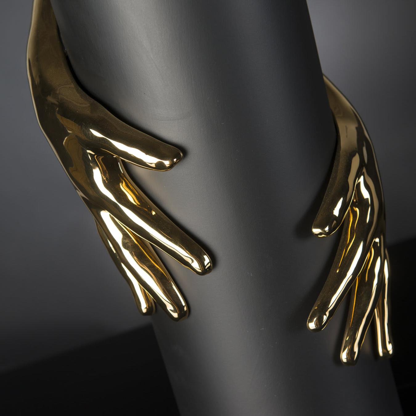 Wazon Hands