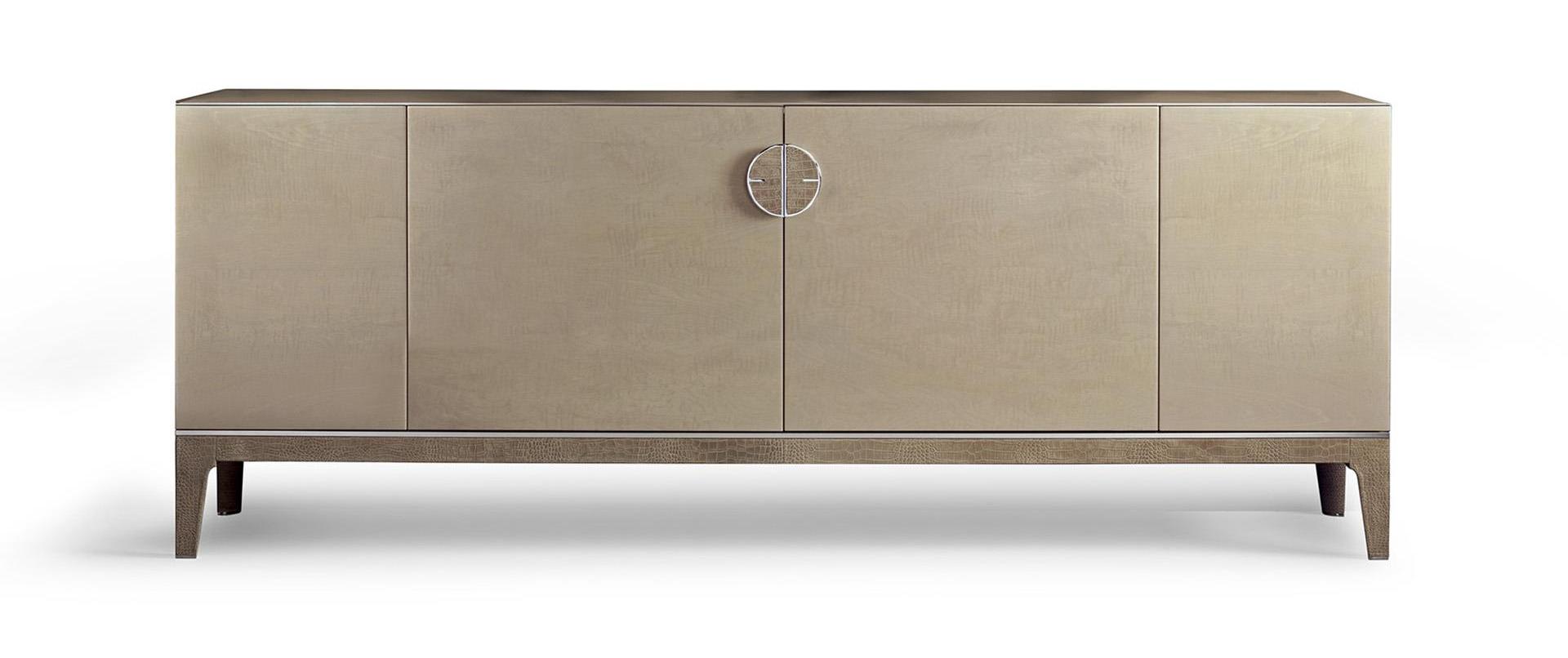 Kredens z 4 drzwiami