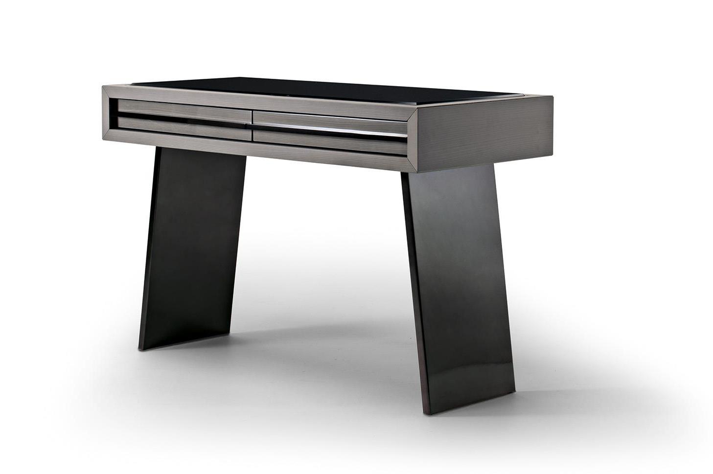 Biurko Textured Elegance z czarnym szklanym blatem i metalowymi nogami