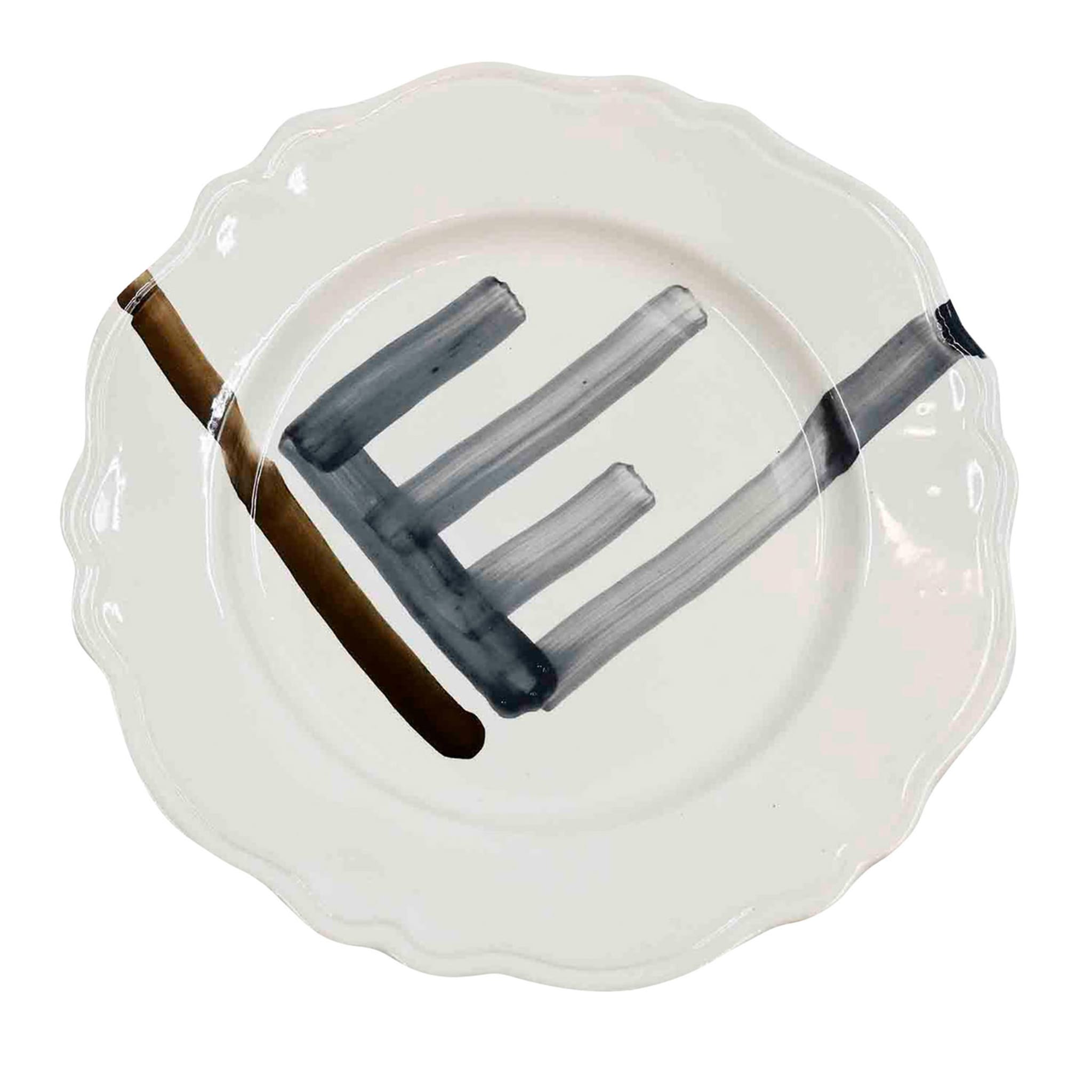 Ręcznie robiony talerz ceramiczny