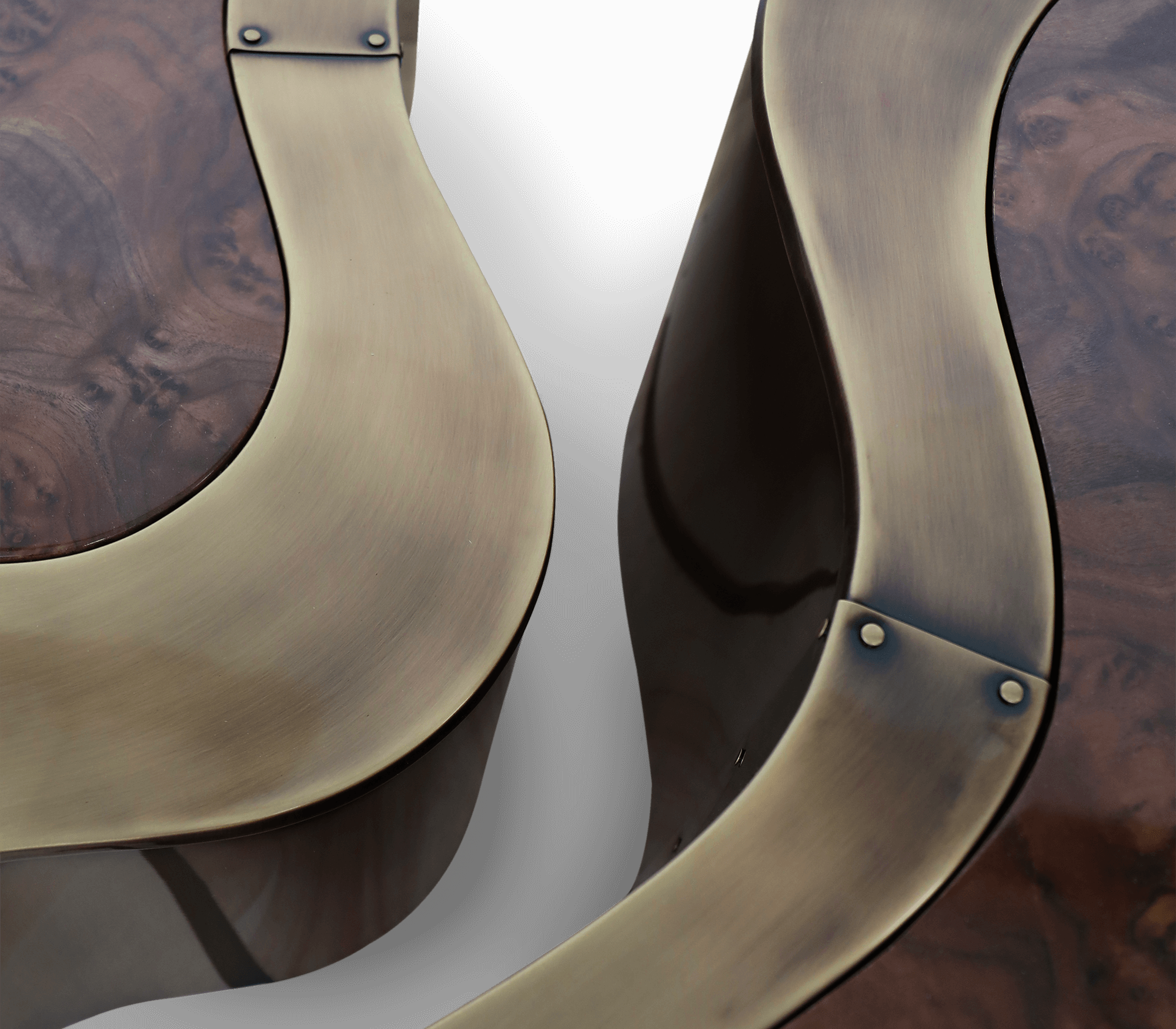 Zestaw stolików Crest z patyną i orzechem