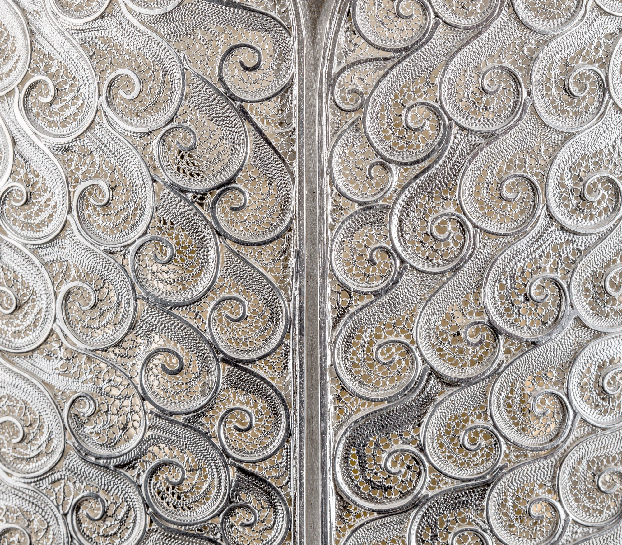 Kinkiet Filigree Scarab