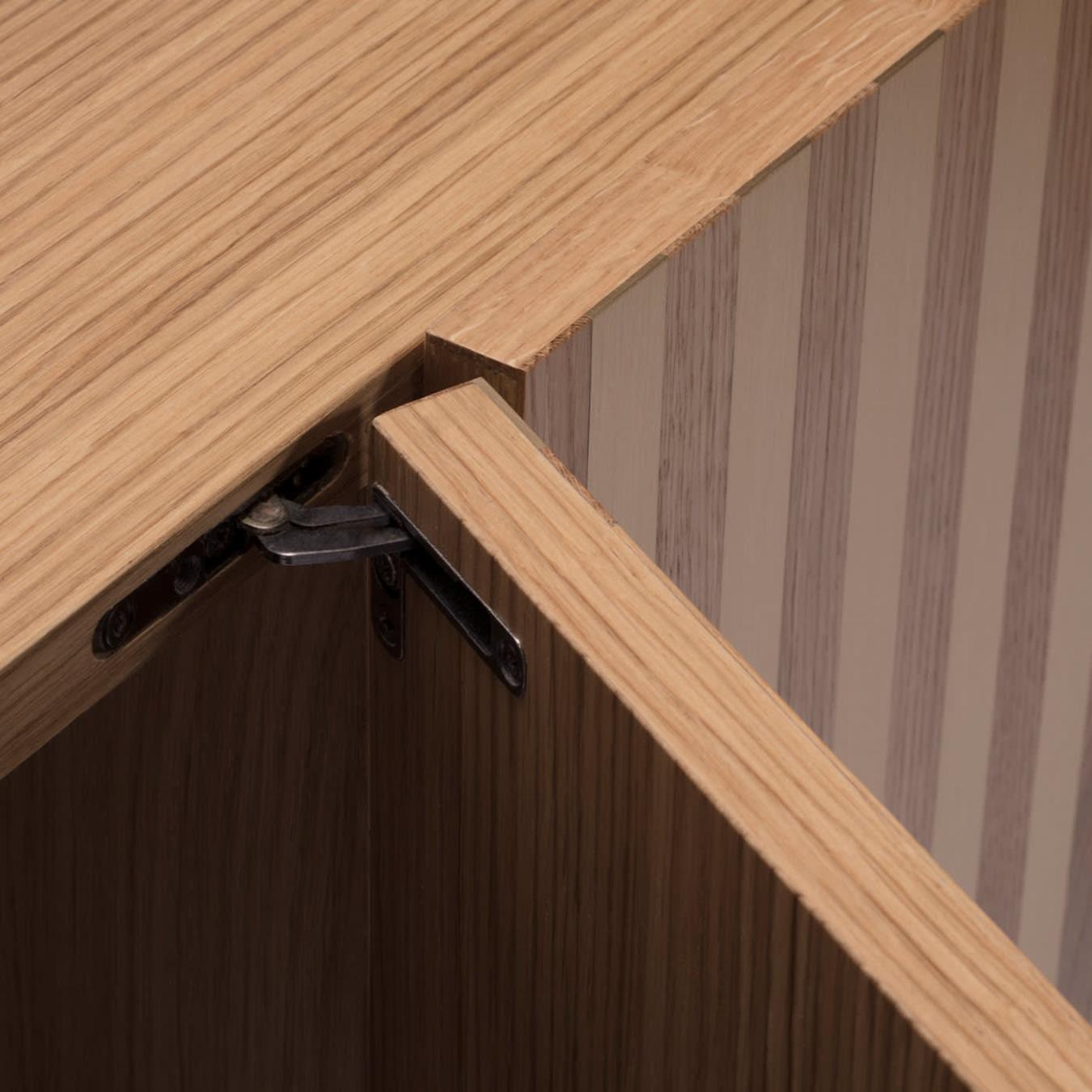 Elegancki Kredens z Dębu Szypułkowego