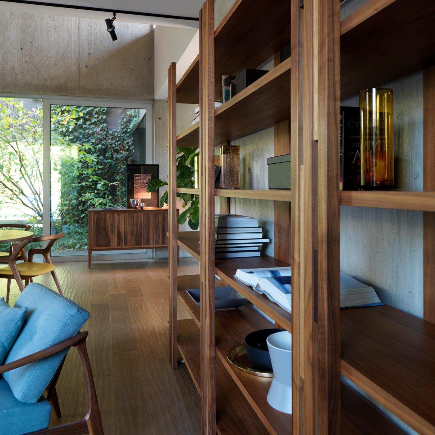 Biblioteczka Gravità Exquisite