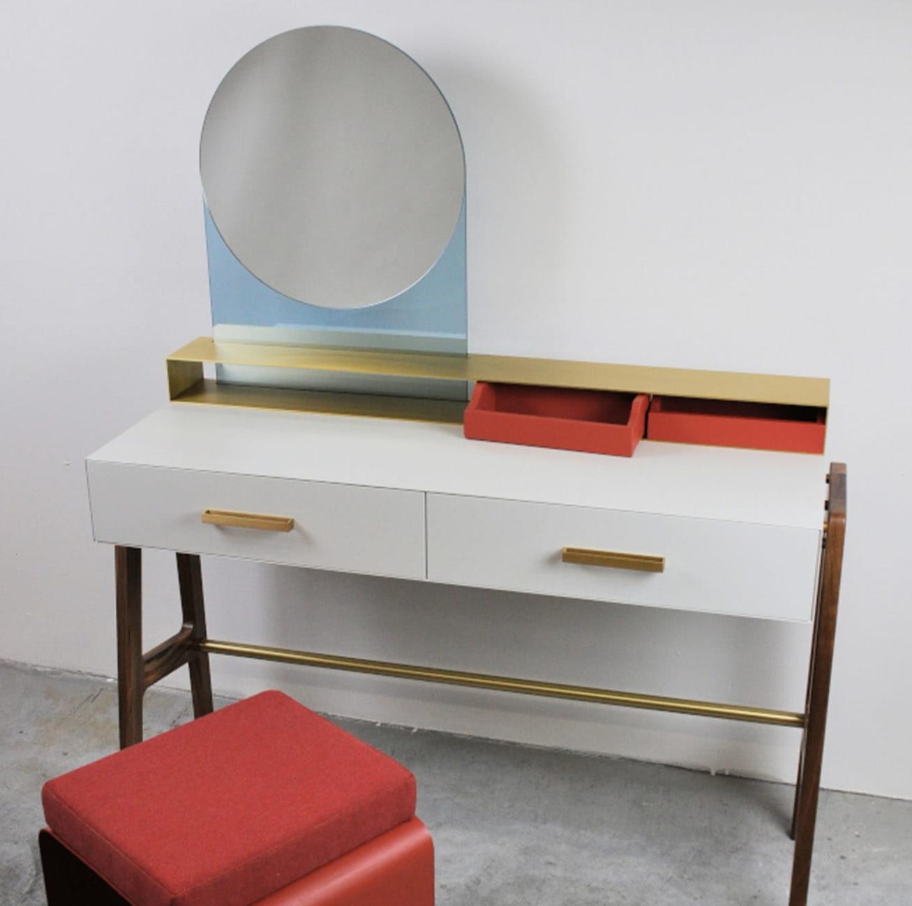 Wykwintna Toaletka z Lustrem