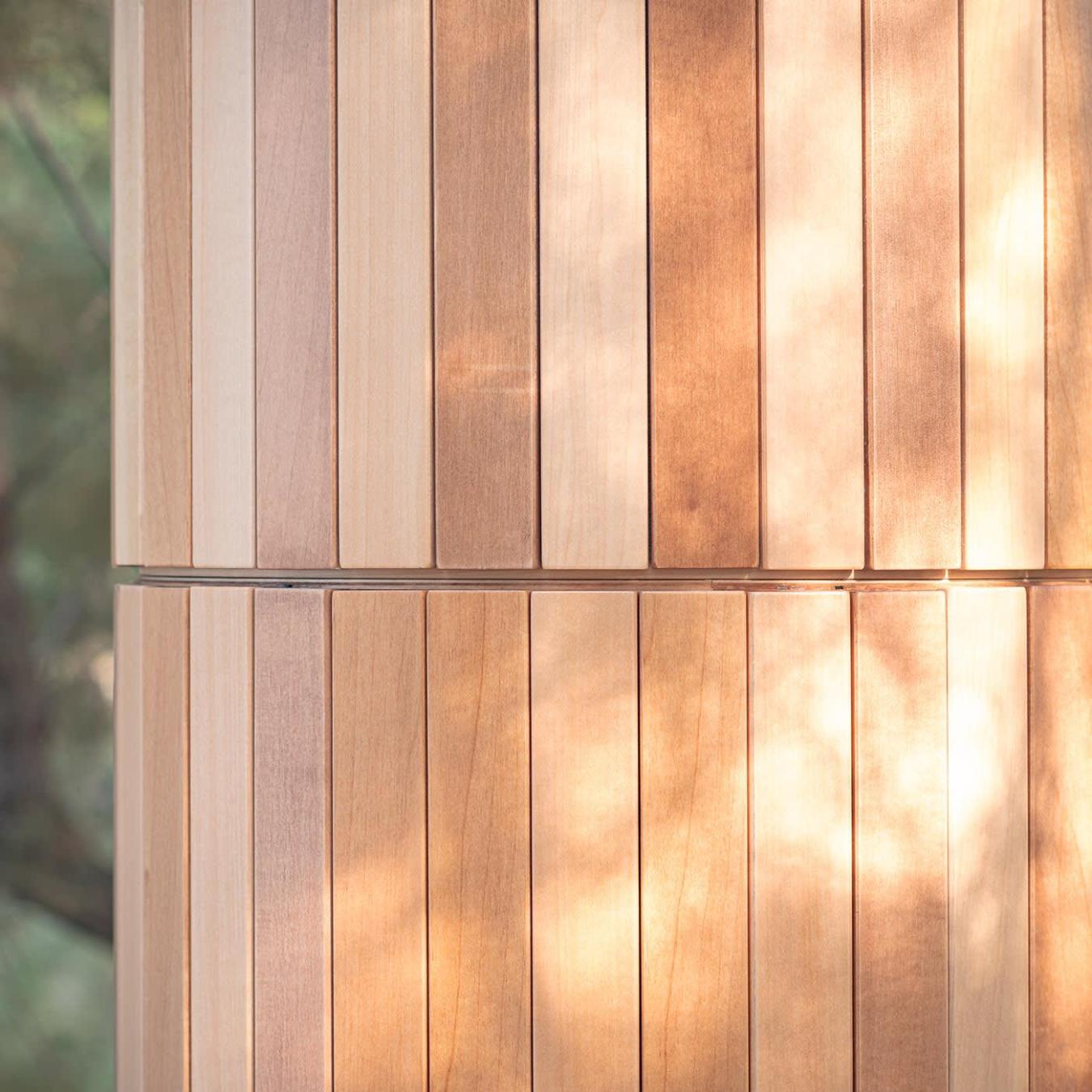 Naturalna Szafka z Drewna Lipowego