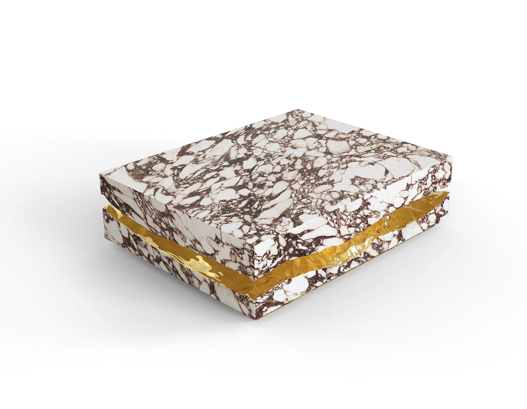 Stolik kawowy Boulder z marmuru Calacatta Violla