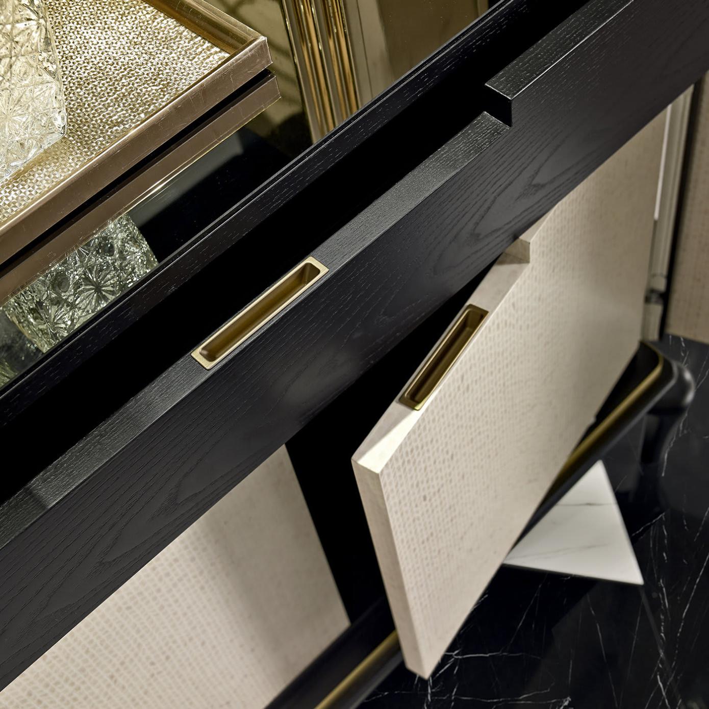 Szafka barowa Dilan z włoskiego rzemiosła