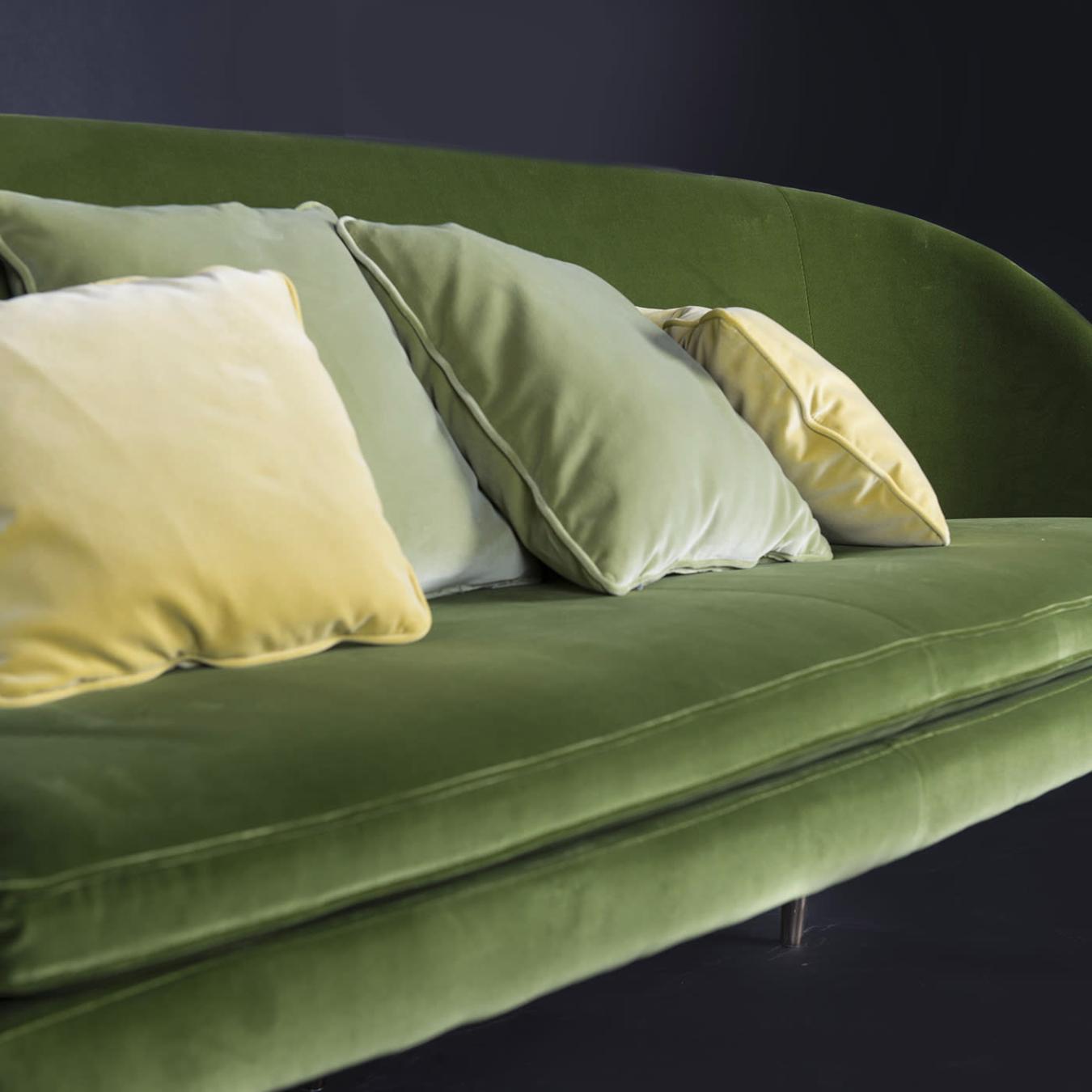 Sofa Vivien w kolorze oliwkowym