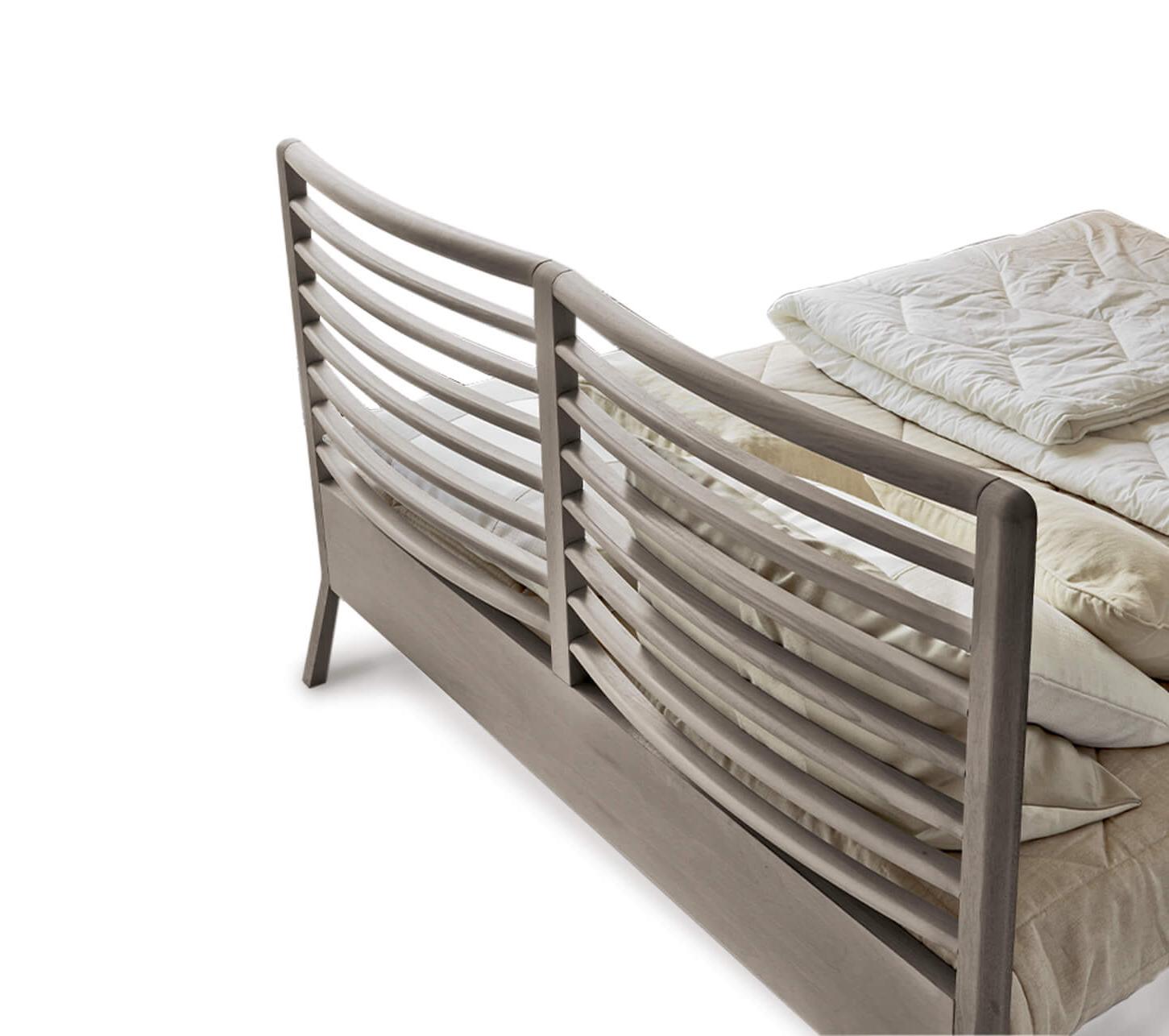 Włoskie łóżko Essentia | Wykończeniowy: Grey solid walnut