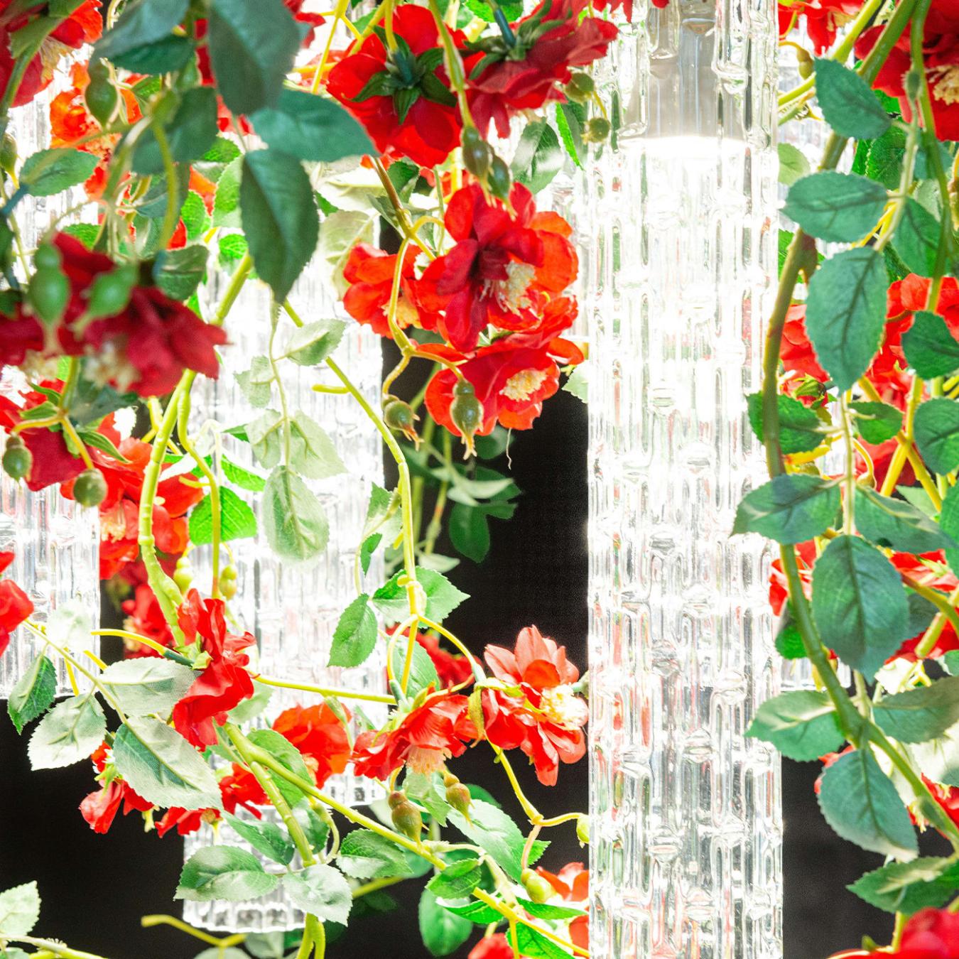 Kwadratowy żyrandol Red Roses