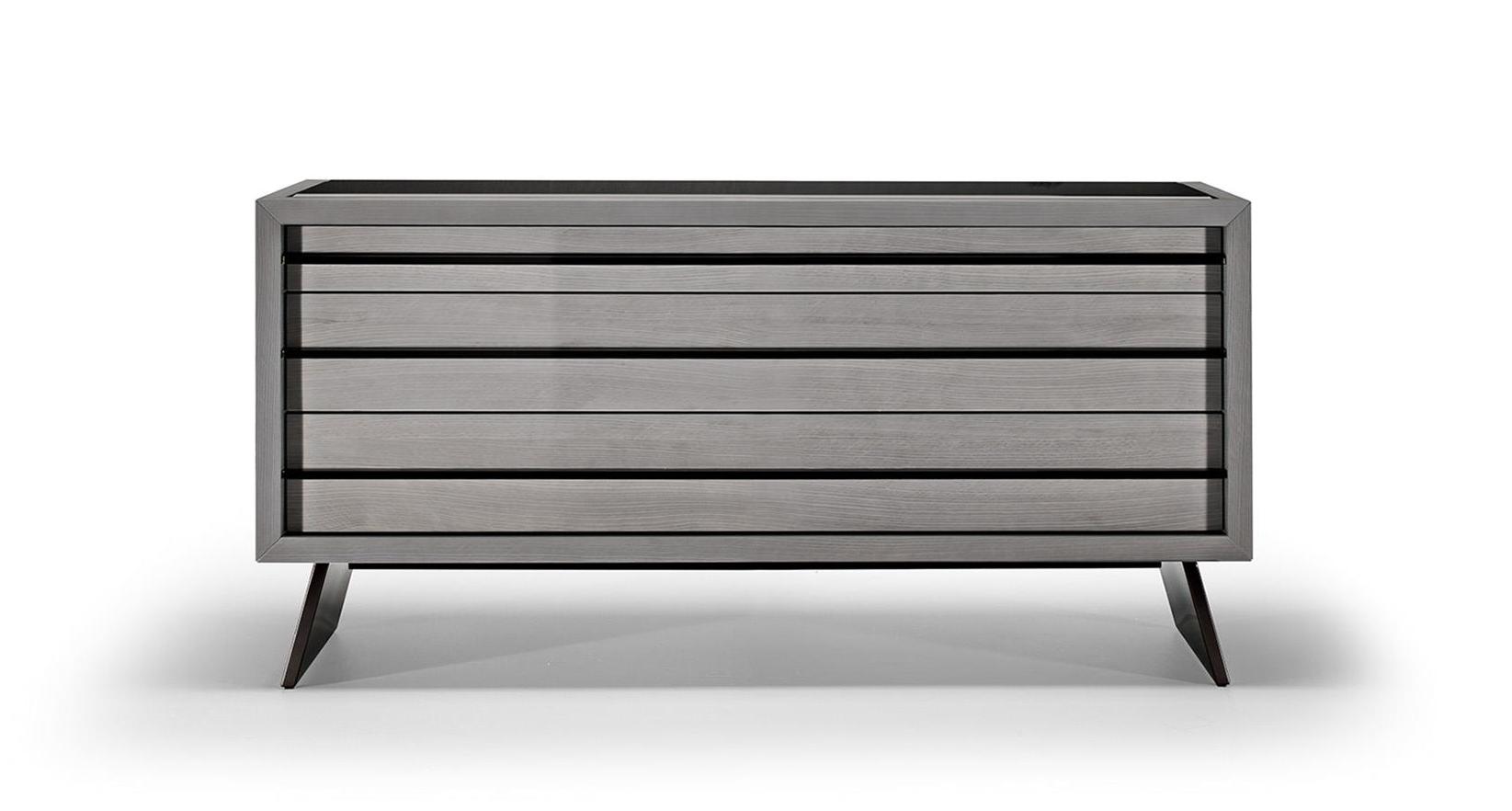 Komoda Vintage Gloss z trzema szufladami i metalowym uchwytem