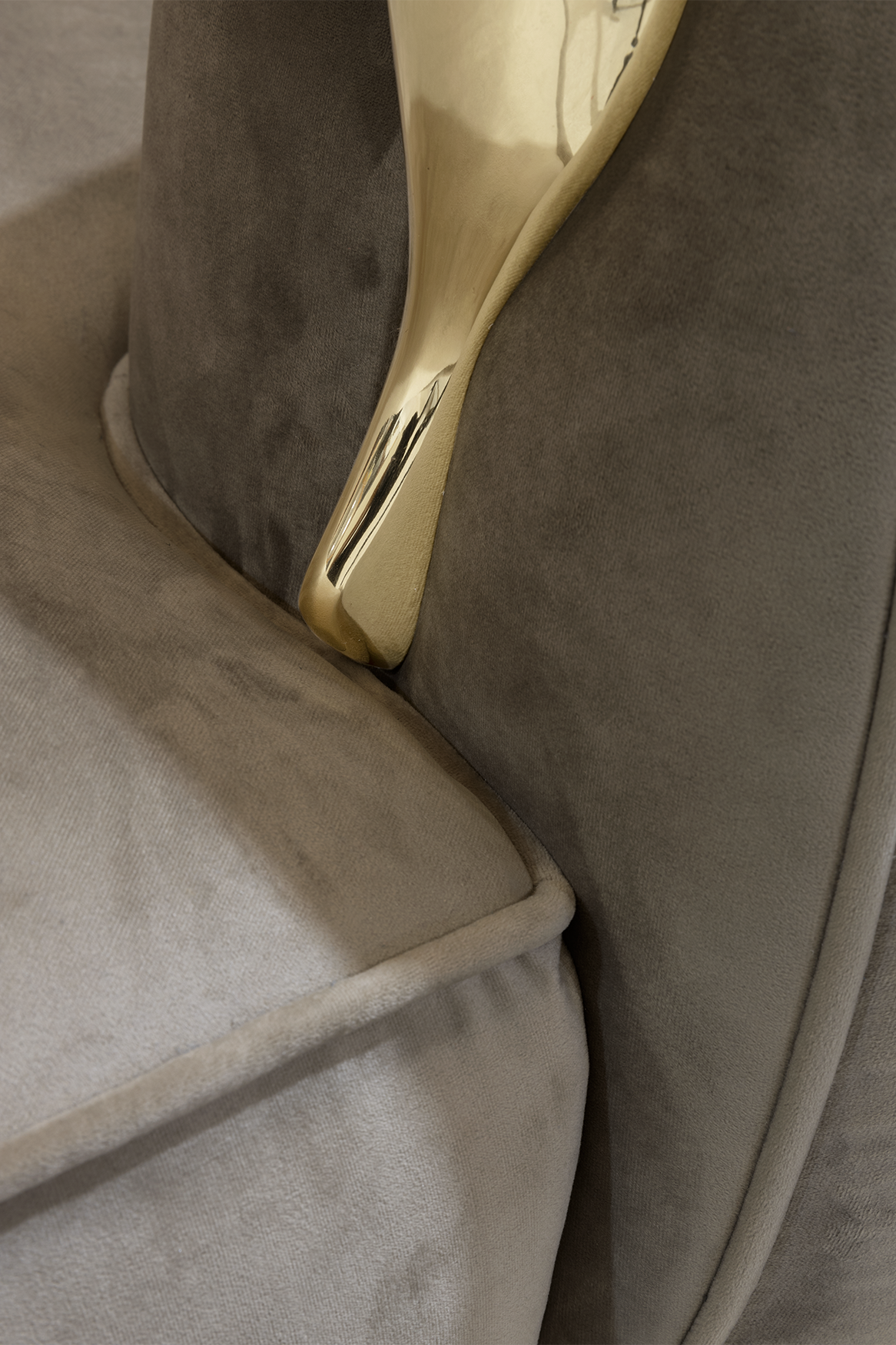 Zakrzywiona sofa Solara Luxe