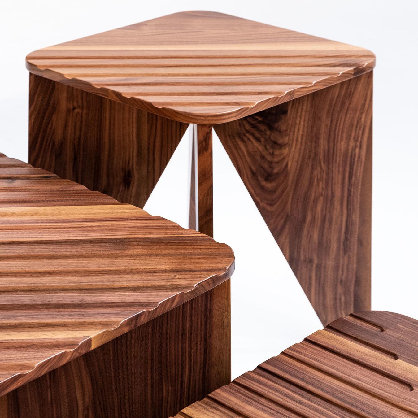 Mały Niski Drewniany Stolik