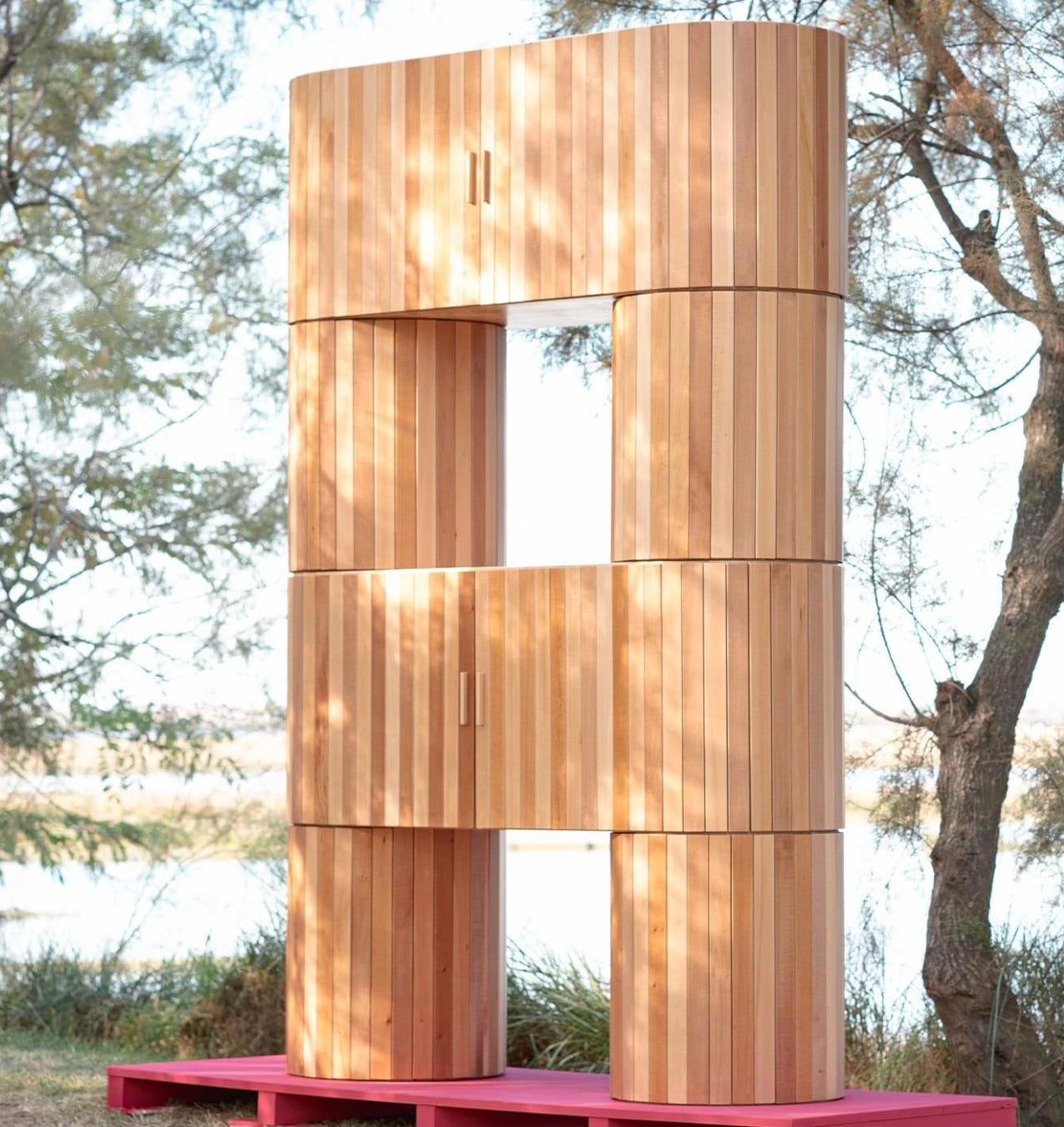 Naturalna Szafka z Drewna Lipowego