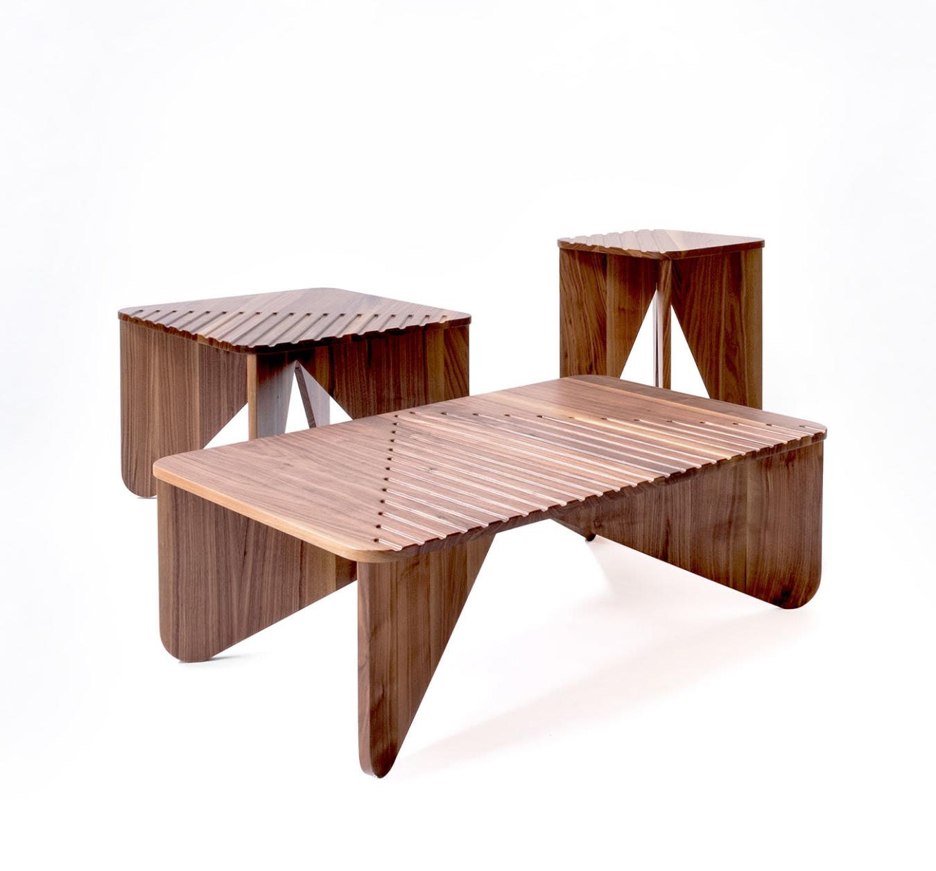 Mały Niski Drewniany Stolik