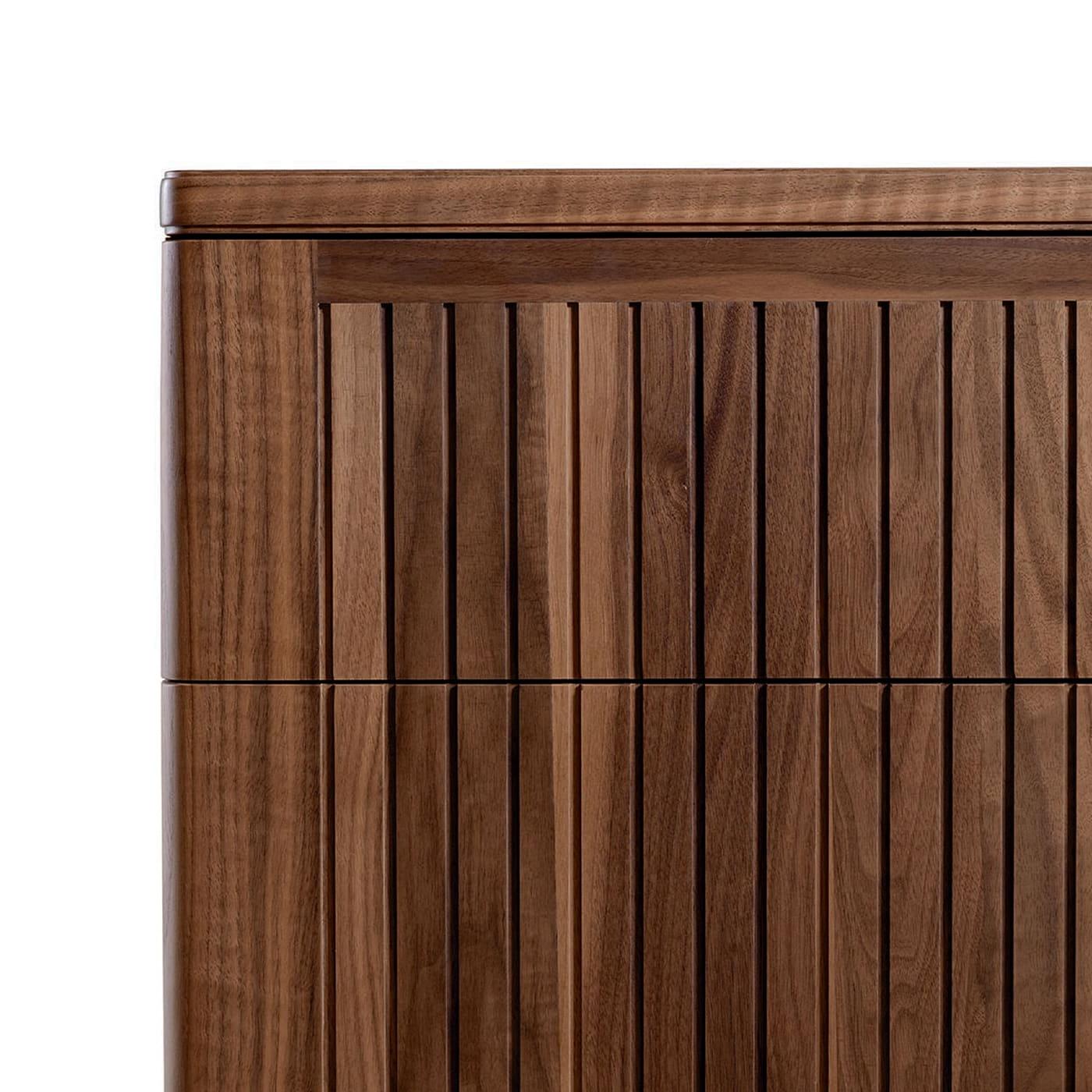 Brązowa komoda Eleva