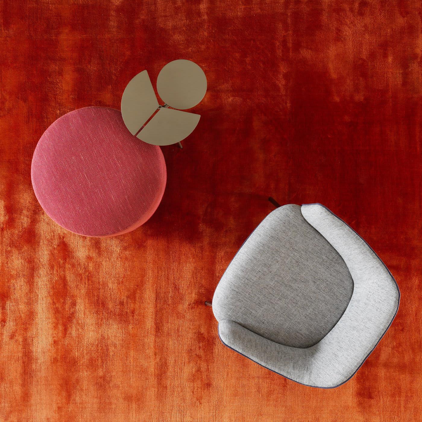 Stolik boczny Lady Bug w kolorze kości słoniowej