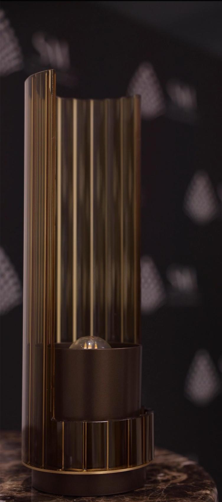 Bursztynowa lampa stołowa Bon Ton