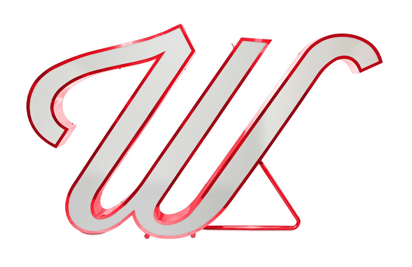 Oświetlenie literka W – Wondrous