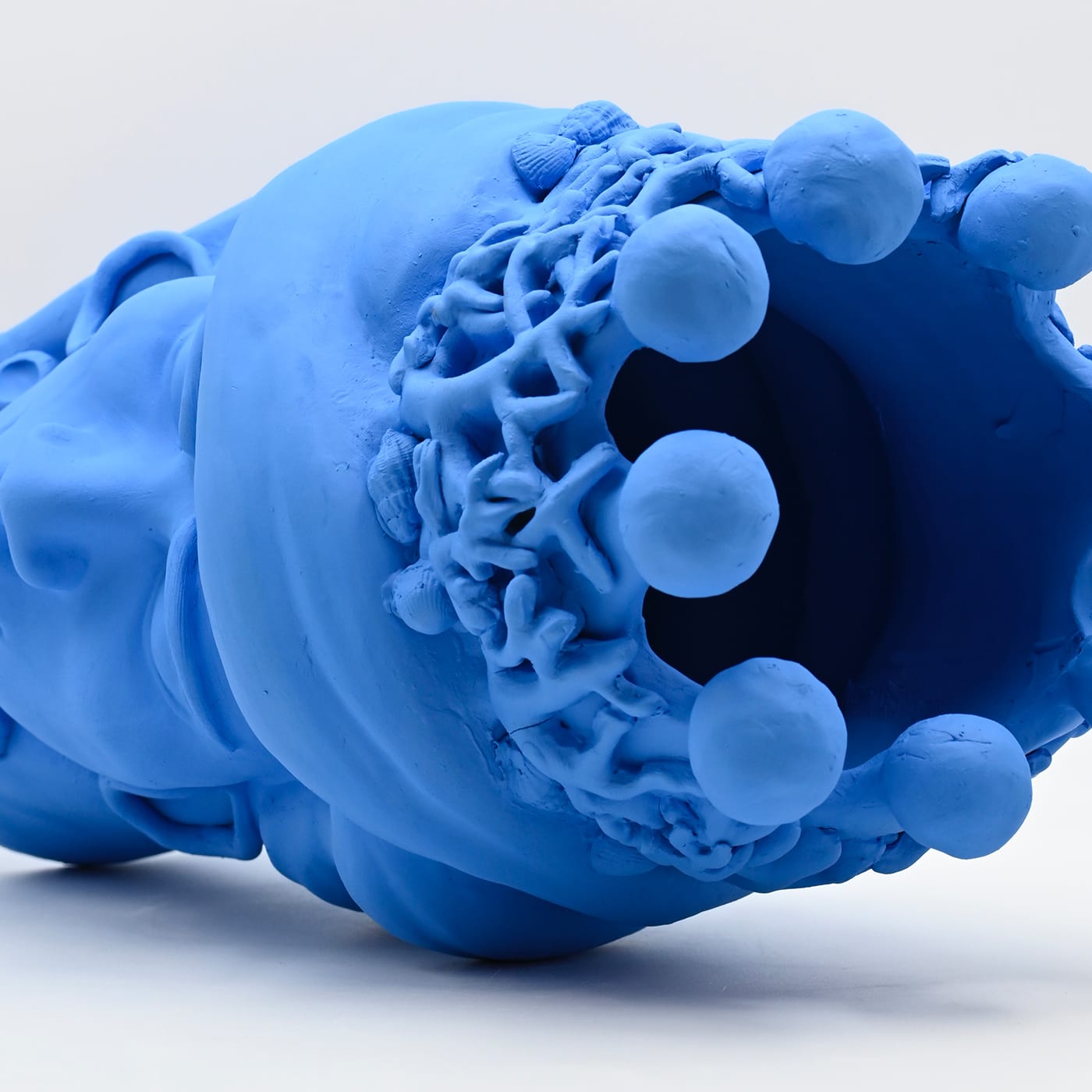 Ręcznie wykonana błękitna rzeźba Głowa Maura