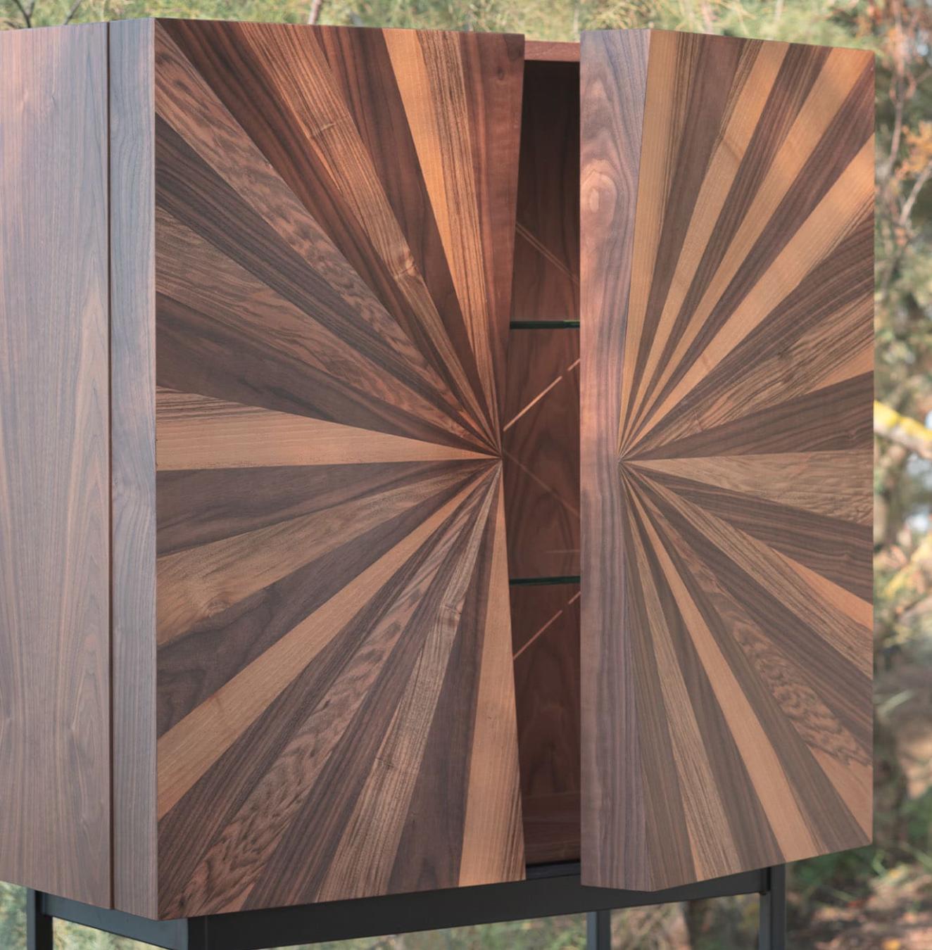 Szafka z Drewna Fornirowanego